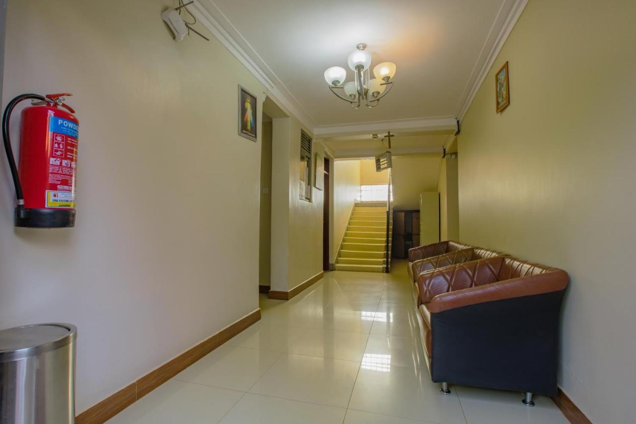 Santa Maria Hotel Entebbe Buitenkant foto
